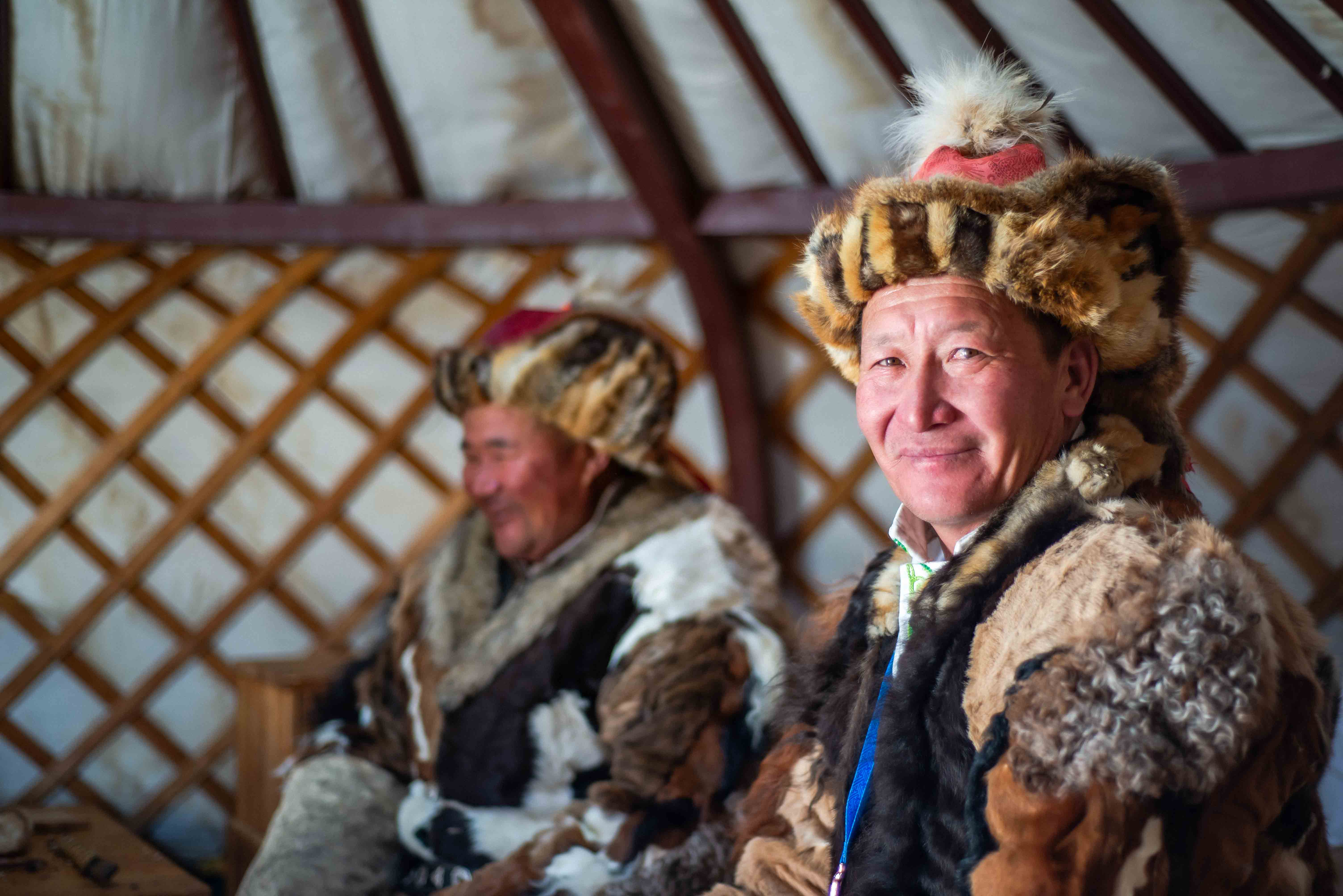 「マヌルネコに会い、鷹狩りを楽しむモンゴル6日間