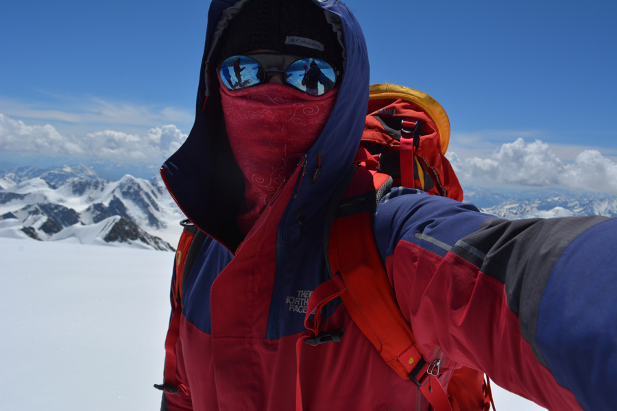 Mount Khüiten Premium Expedition: High-Altitude Comfort in the Altai