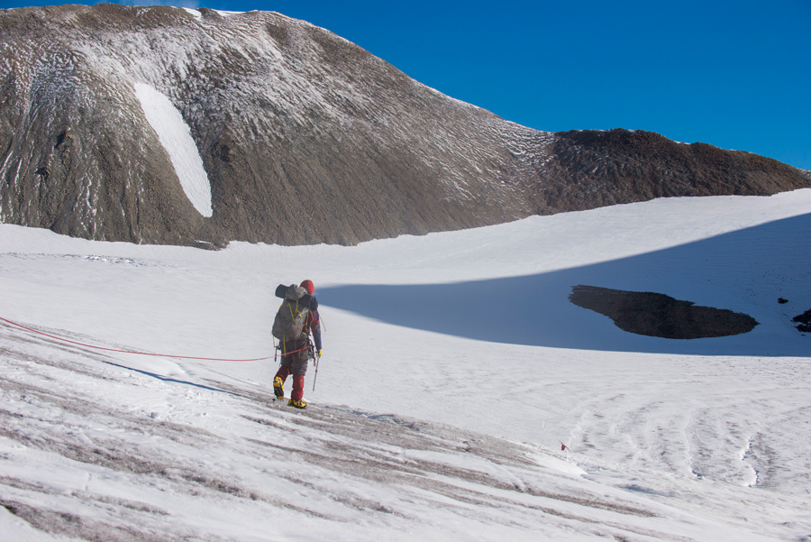 Mount Khüiten Premium Expedition: High-Altitude Comfort in the Altai