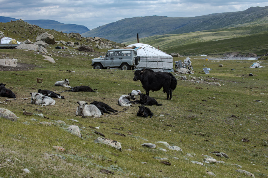 Climbing Mount Khüiten: Altai Tavan Bogd National Park Trek