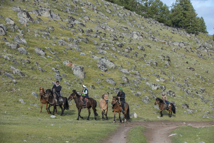 Climbing Mount Khüiten: Altai Tavan Bogd National Park Trek