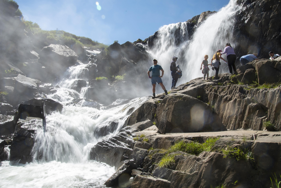 Climbing Mount Khüiten: Altai Tavan Bogd National Park Trek