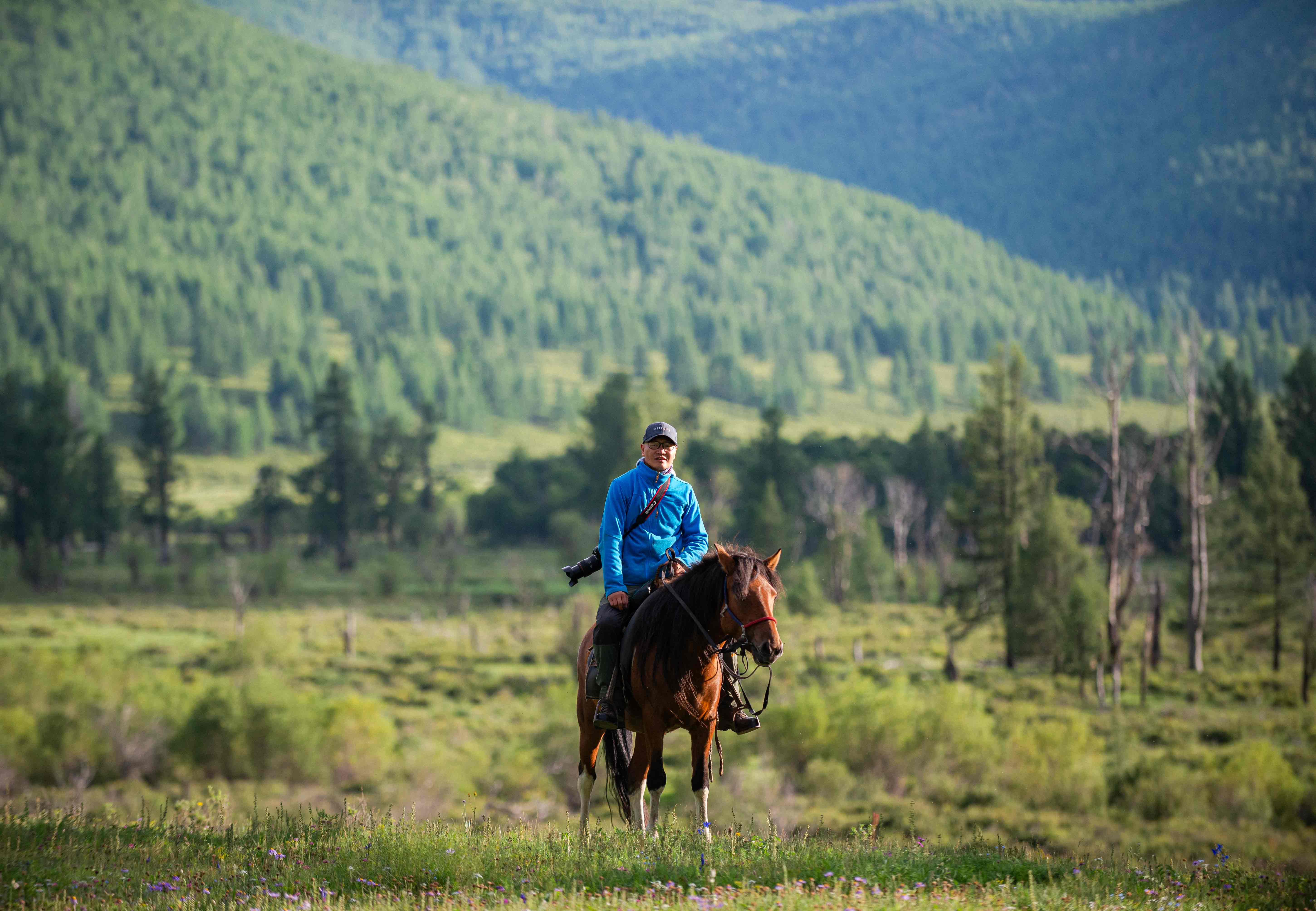 Mt. Asralt Khairkhan: The Taiga Summit & Horseback Expedition