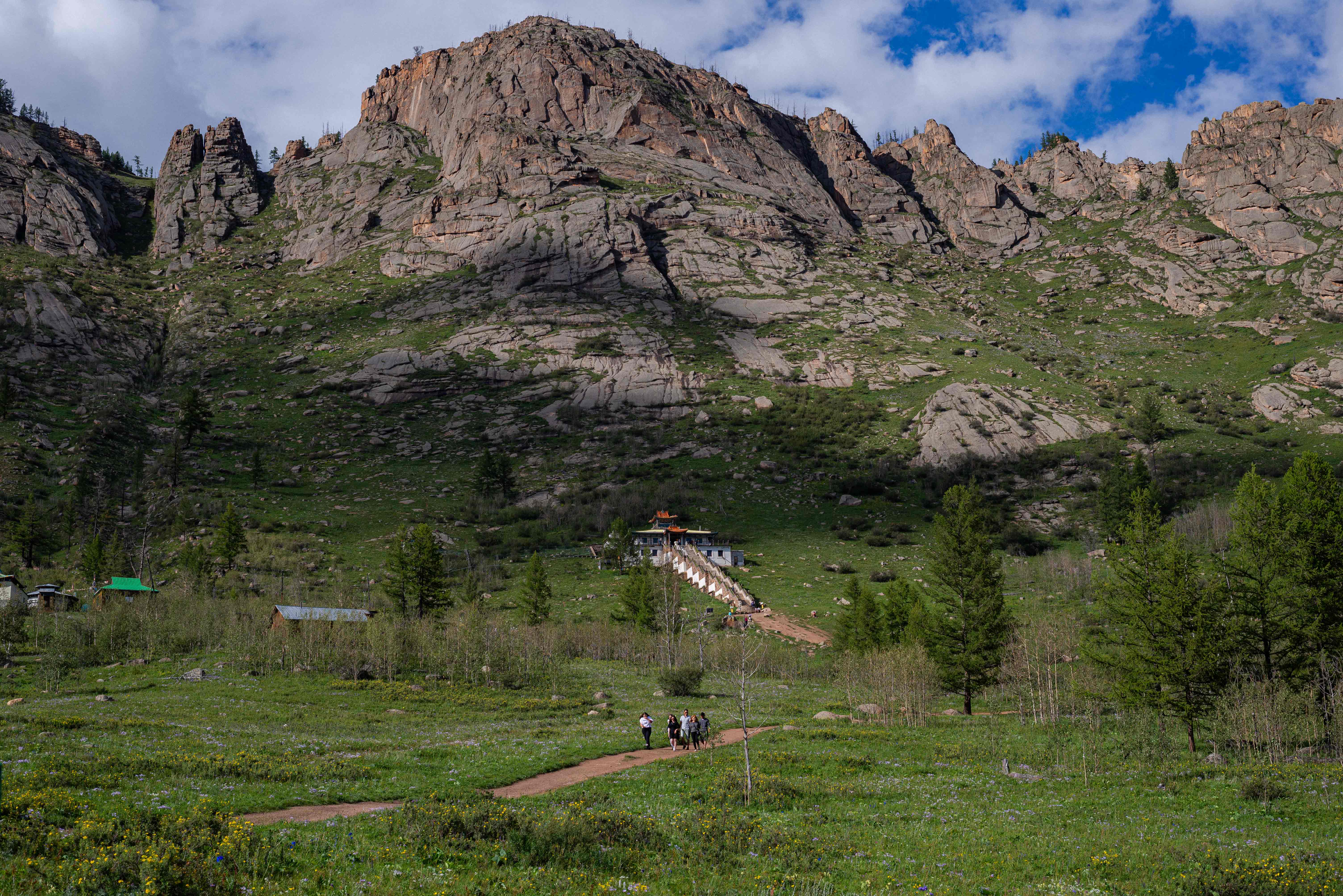 Mt. Asralt Khairkhan: The Taiga Summit & Horseback Expedition